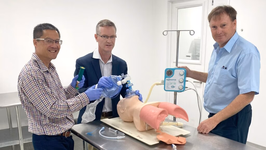 Dr Giles Chanwai, Dr Martin Harvey and Jeff Sharp with the RespiratorNZ