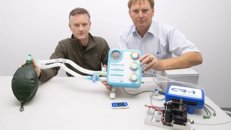 Dr Martin Harvey and Jeff Sharp with the RespiratorNZ